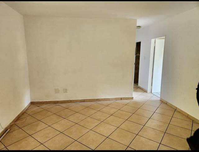 8 BEDROOM HOUSE FOR SALE IN BEDFORDVIEW